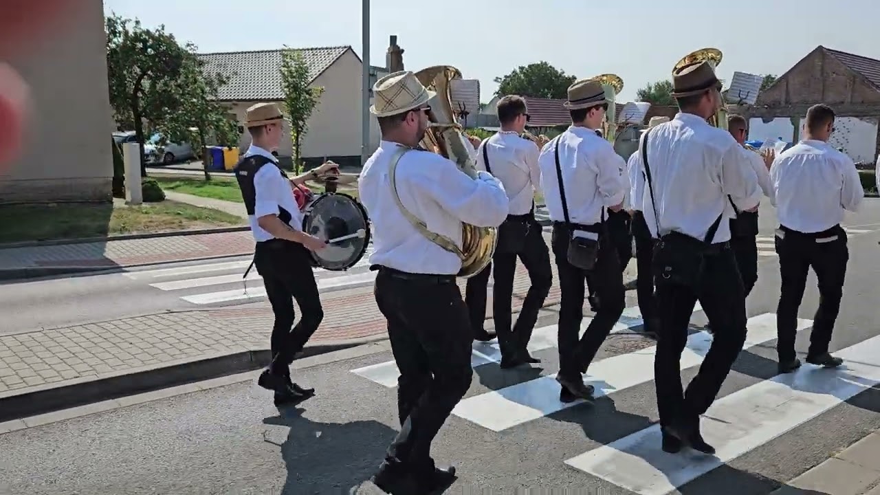 Moutnice Hody 2024 Parade 2 DH Hornobojani