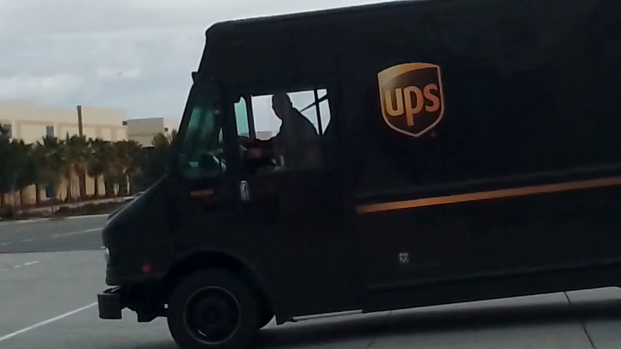 UPS 174239, 852363, 692366, 695353, 127109 & 190875 Package 12/1/2022 📦