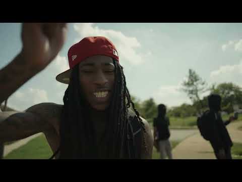 在 YouTube 上觀看「C4 Murda Ft Luh Kyron x Robbo Murda x Luh Z - 1 Blood ( Official Music Video )」