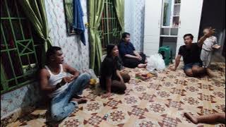 I was so surprised that when Mamak arrived at my house, there were guests from Malaysia.