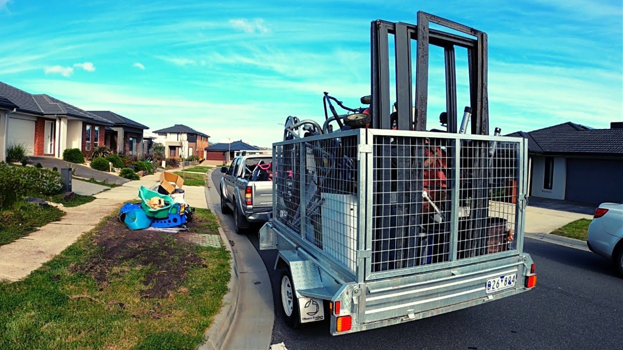 Curbside From The Land Down Under