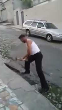 Brazilian Wolverine dance - (Wolverine Brasileiro dançando)
