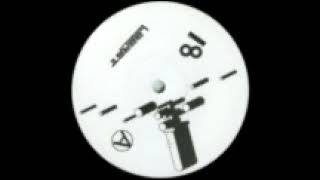 Gearshifter aka Crystal distortion - Untitled (Labrat audiochemicals 18) 2007. A: Cartoon head.