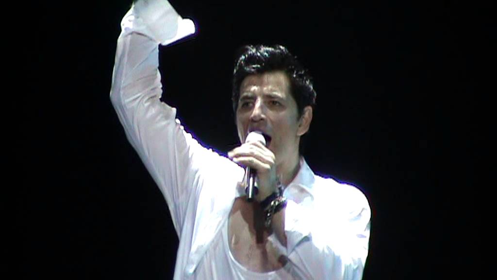 Sakis Rouvas - You are my destiny (Πύλη Αξιού 15-2-2013)