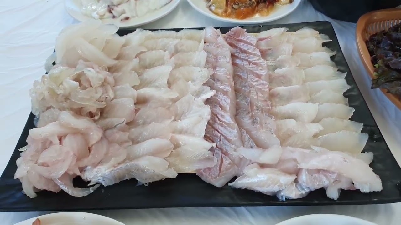 강릉항 회센터 솔향, 강릉 횟집(Gangneung Port Sashimi Center "Solhyang" in South Korea)