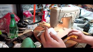 Singer 237 with buttonholer demonstration