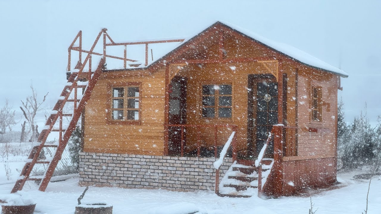 Winter Camp in a Wooden House - Snowstorm - Relaxing Camp Video - ASMR