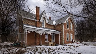 Exploring An Abandoned House Where A Lifetime Criminal Once Lived!!