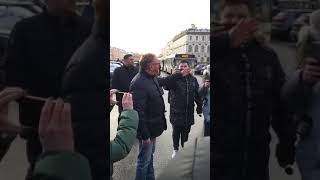 Виталий Милонов вышел к протестующим в Петербурге!