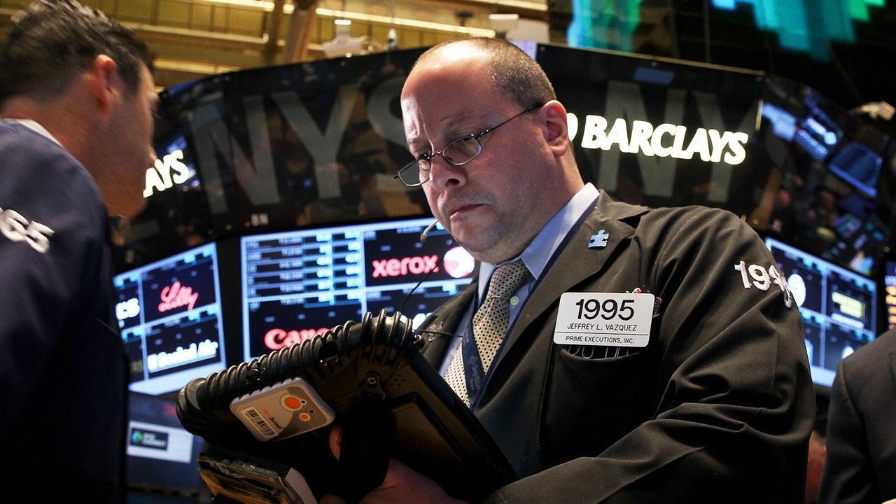 Midday Report: U.S. Stocks Fluctuate as GE Headlines Deals News, Crude Falls