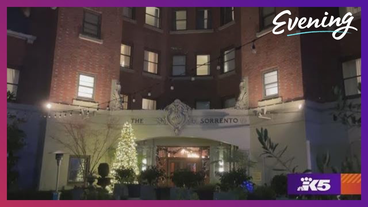 Seattle hotel's Silent Reading Party has been turning pages for 15 years