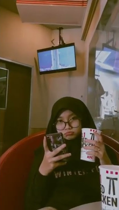 NONGKRONG DI KFC BARENG PACAR | HALU STORY #shorts  #storyhalu #storyig #storywa