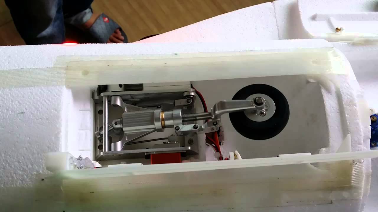 HSD 105mm F-16 Prototype: Nose Gear