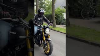 Kawasaki Z900RS SE. This isn't just any bike; it's a statement on two wheels!