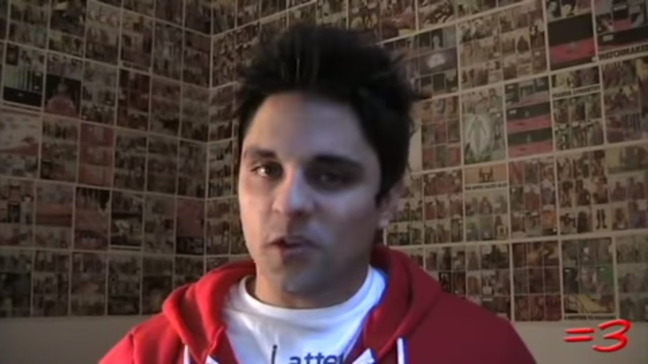 HORSE BITES GIRL'S HEAD!! (2009) YouTube