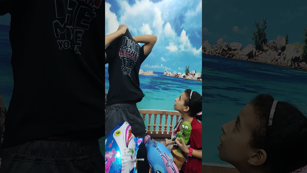 هنزل فى البحر بهدومى ولا فيه قرش 🌊🌊#prank #shorts #funny #fypシ #comedy #طرائف #fun #عمر_ماتريكس