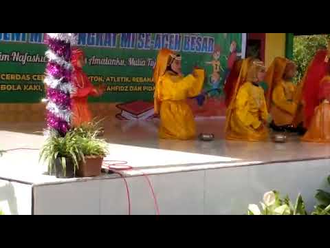 Ranup Lampuan Tari Tradisional Aceh