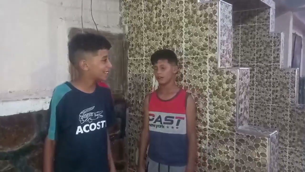 # فيلم ولد القرية  في معركة عن التكلم في الجنب