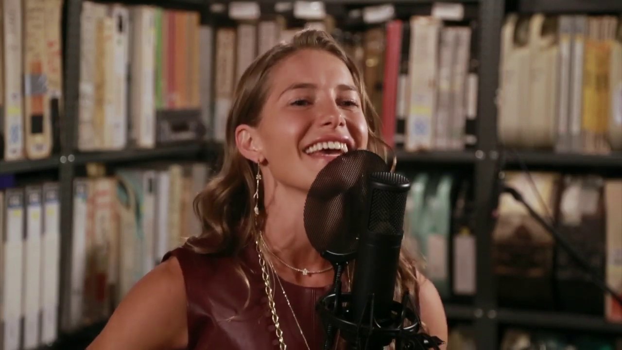 Caroline Jones at Paste Studio NYC live from The Manhattan Center