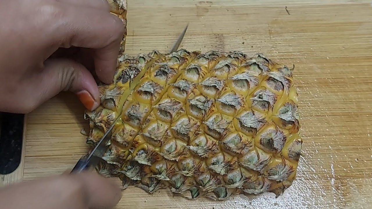 அன்னாசி பழம் கட் பண்ணுவது இவ்ளோ ஈஸியா/easy pineapple cutting method