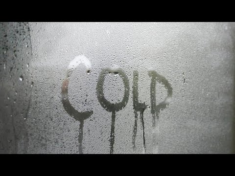 Video: Ako utesniť okná na zimu: odstraňujeme prievan rýchlo, lacno a bez poškodenia rámu