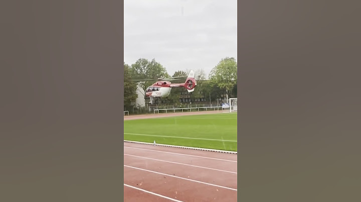 Hubschrauber landet im Testspiel auf dem Platz | #shorts