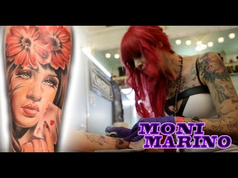 Moni Marino using Opus Gloves while tattooing in Germany
