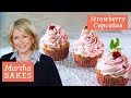 Cupcakes aux fraises de martha stewart  martha prpare des recettes  martha stewart vivant