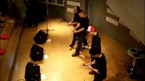 KDDI music phone promotion