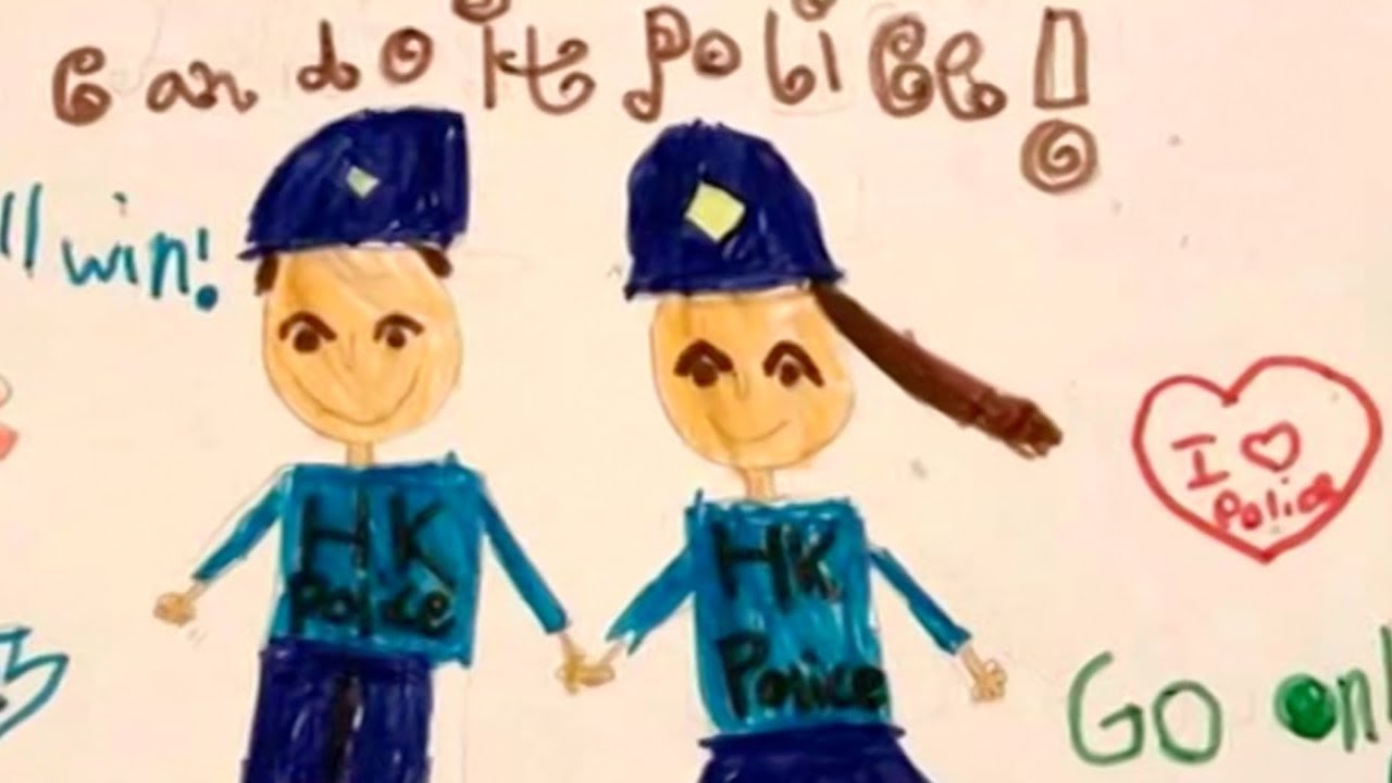 Hong Kong and mainland residents voice support for Hong Kong police