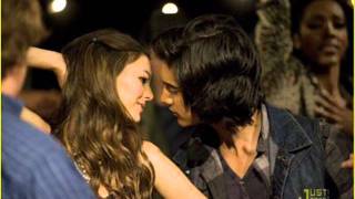 Victoria Justice - Finally Falling ft. Avan Jogia