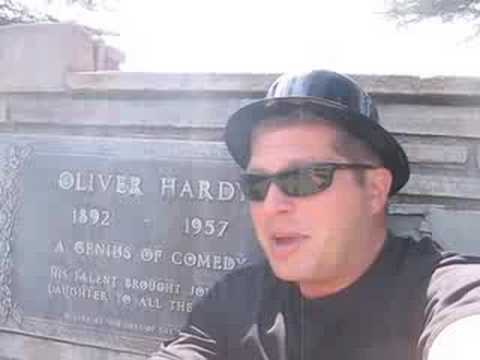 Laurel & Hardy - "Hardy's Grave"