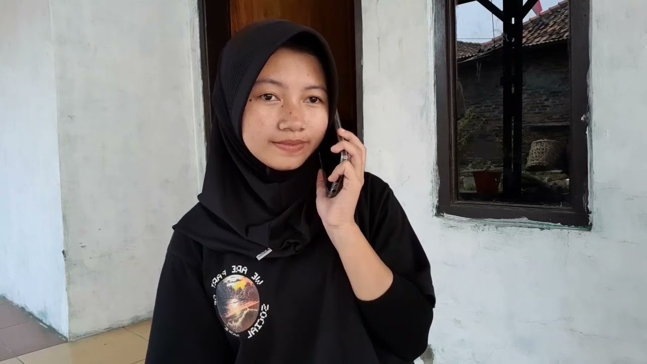 Offering help Fia, Mila