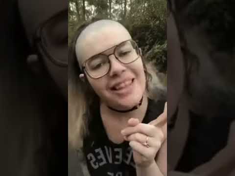 CRINGE CHICK WITH ARMPIT HAIR