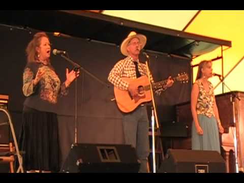 Cowboy Singer Dave Stamey Sings "Tonopah" at Wet M...