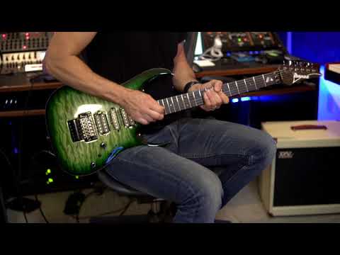 Megadeth - Kiko Loureiro Practicing \