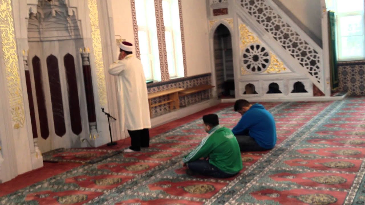 Yusuf Çelik Ehingen Mevlana Camii Din görevlisi Cuma Selası