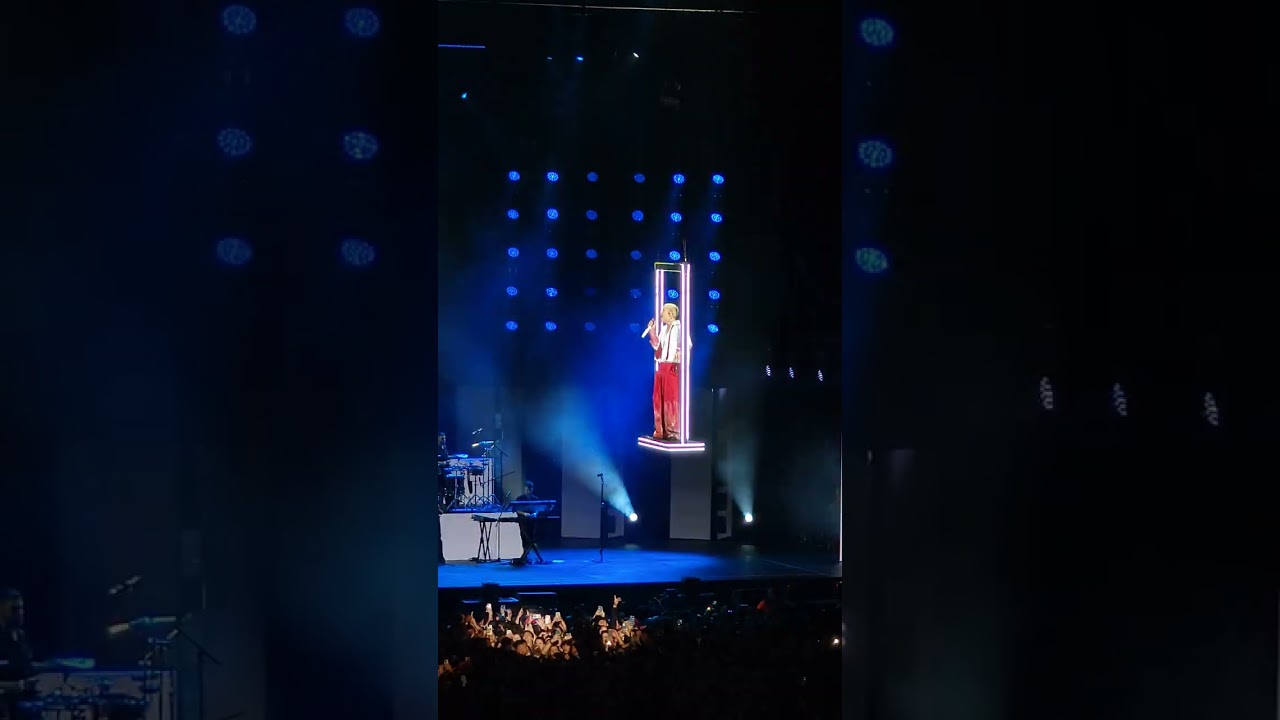 TIAGO PZK - THE DOOR (VIDEO MOVISTAR ARENA 04/11/25)