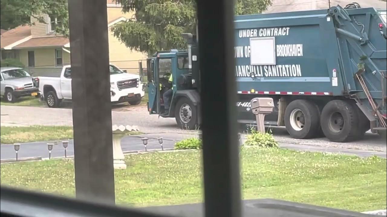 The Town of Brookhaven Bianculli Sanitation CCC Heil Garbage Truck B7