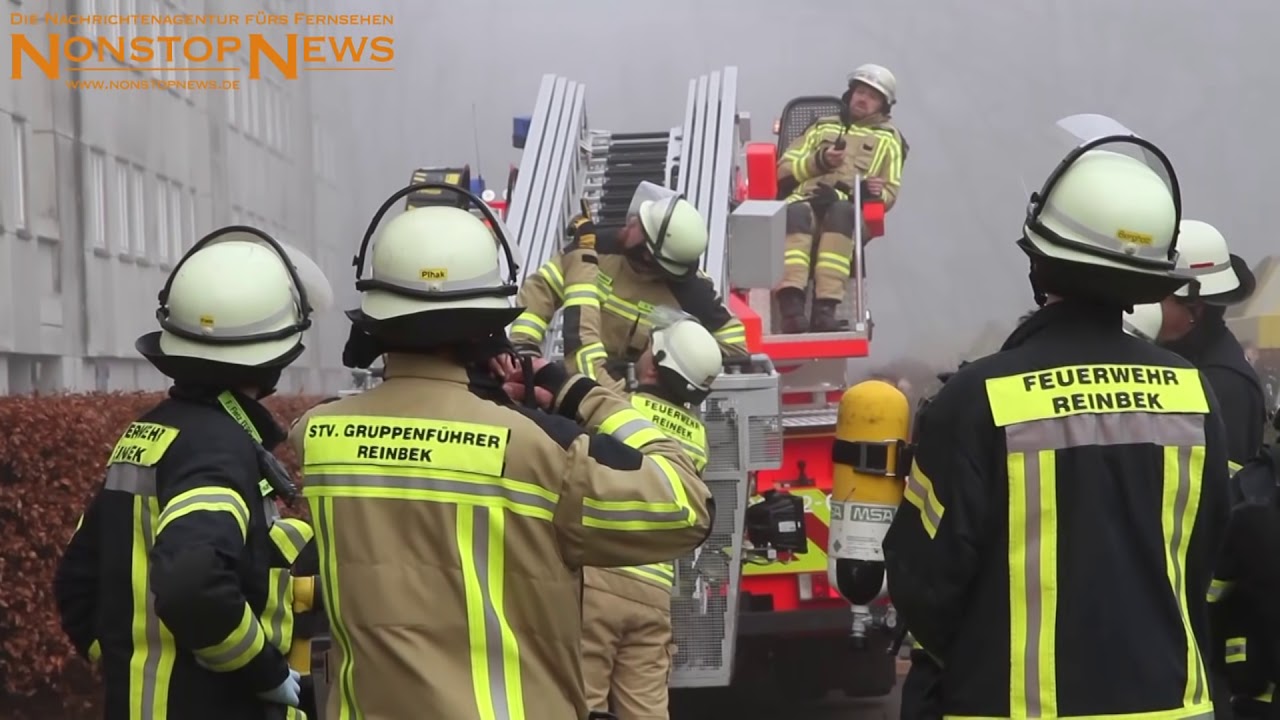 Feuer in Hochhaus in Glinde