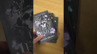 Do You Read Fae Fantasy Romance?