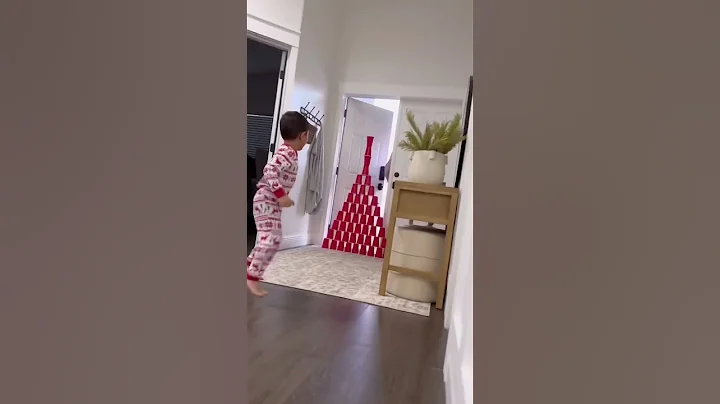 Boys prank on their dad😂