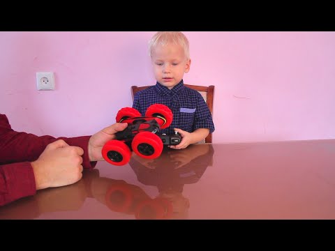 ВРЕЗАЕМСЯ В СТЕНЫ. Машинка перевертыш ATOM MAX race car RC! На радиоуправлении!