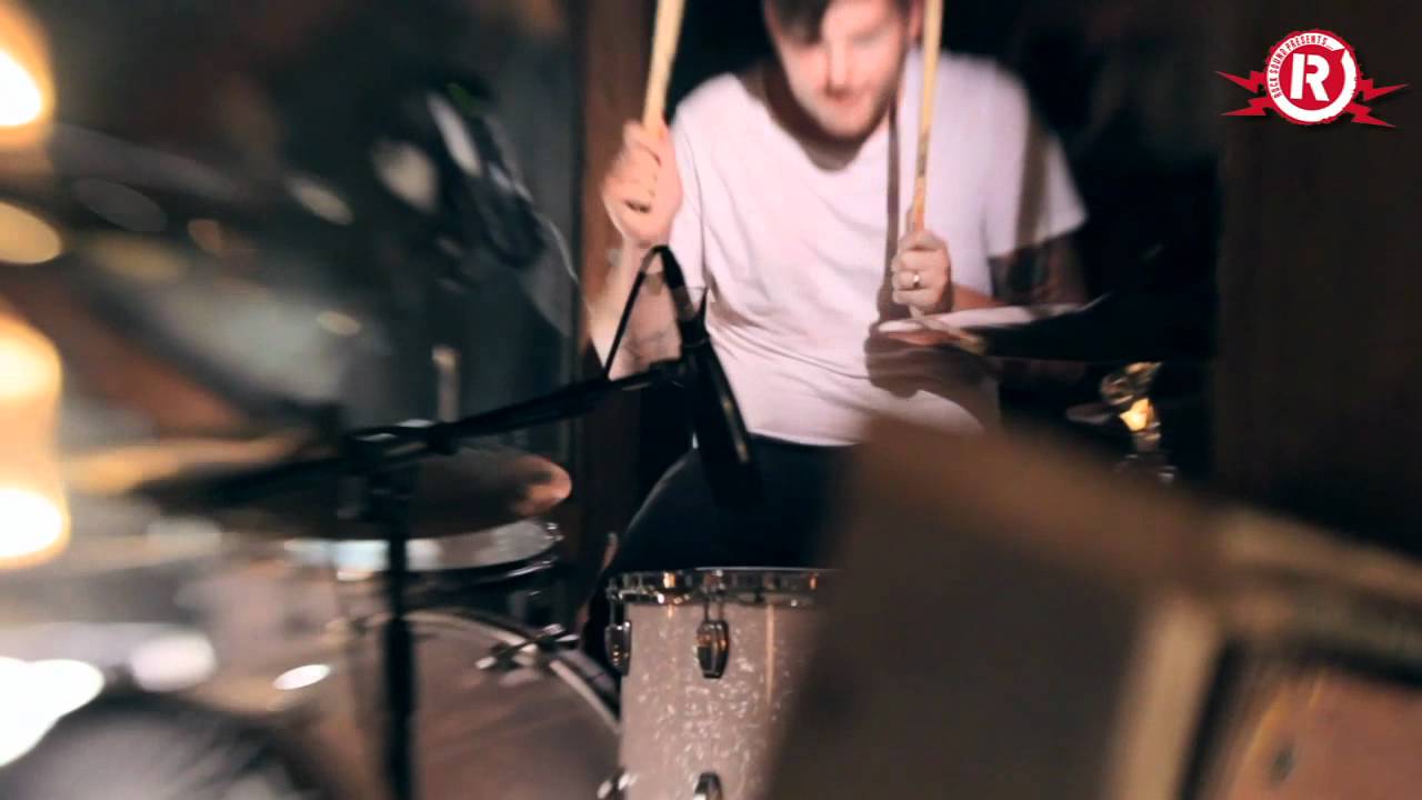 Verses at the Sitcom Soldiers Sessions, In Association With Longwave