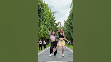 The Girls Behind Us Joining In Indonesia Dance Girls Trend 