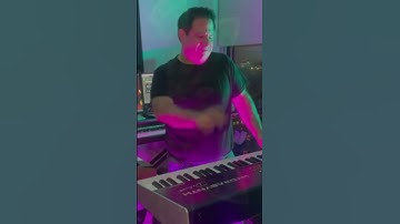 Sound 80s? Remind you of anyone? 🎹#synthpop #80sretropop #synthesizermusic #hydrasynth #keyboard