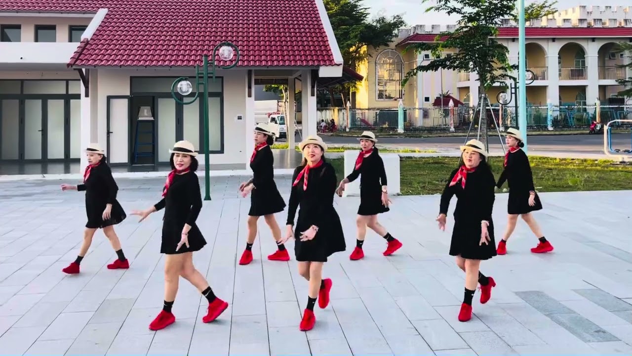 CHUYÊN TÌNH CHIỀU MUA BAY