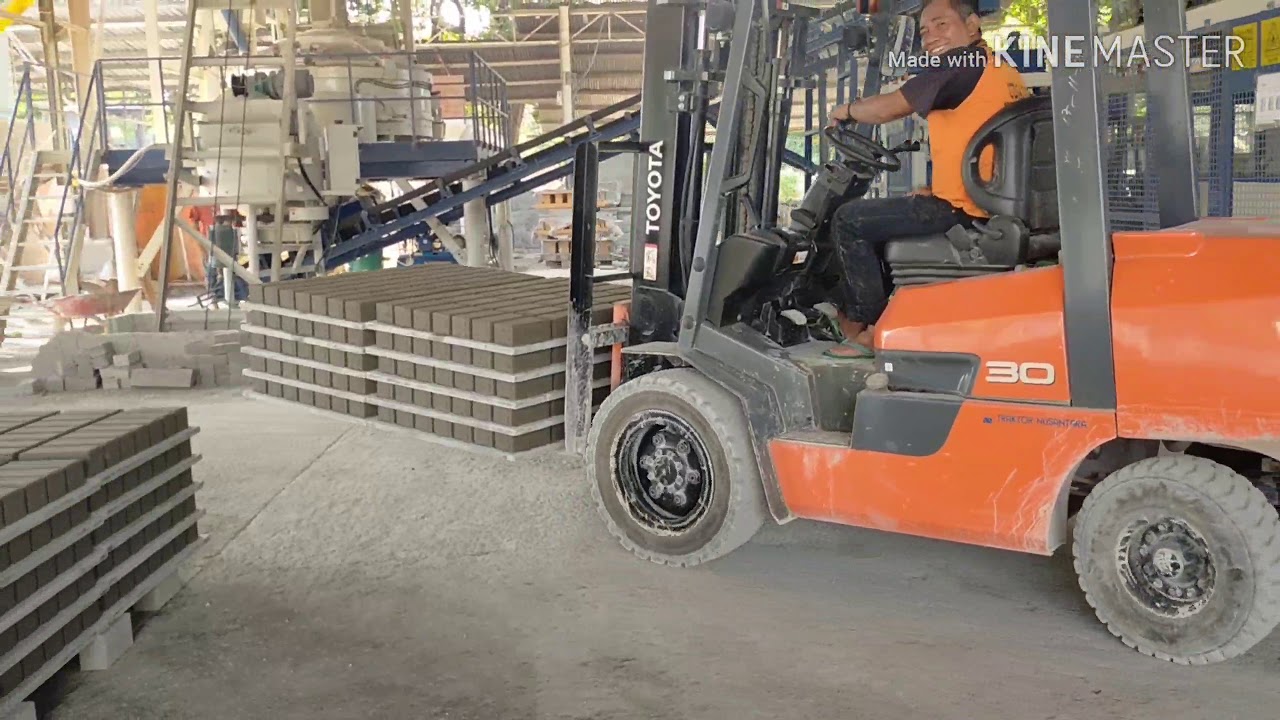 Mesin cetak paving blok