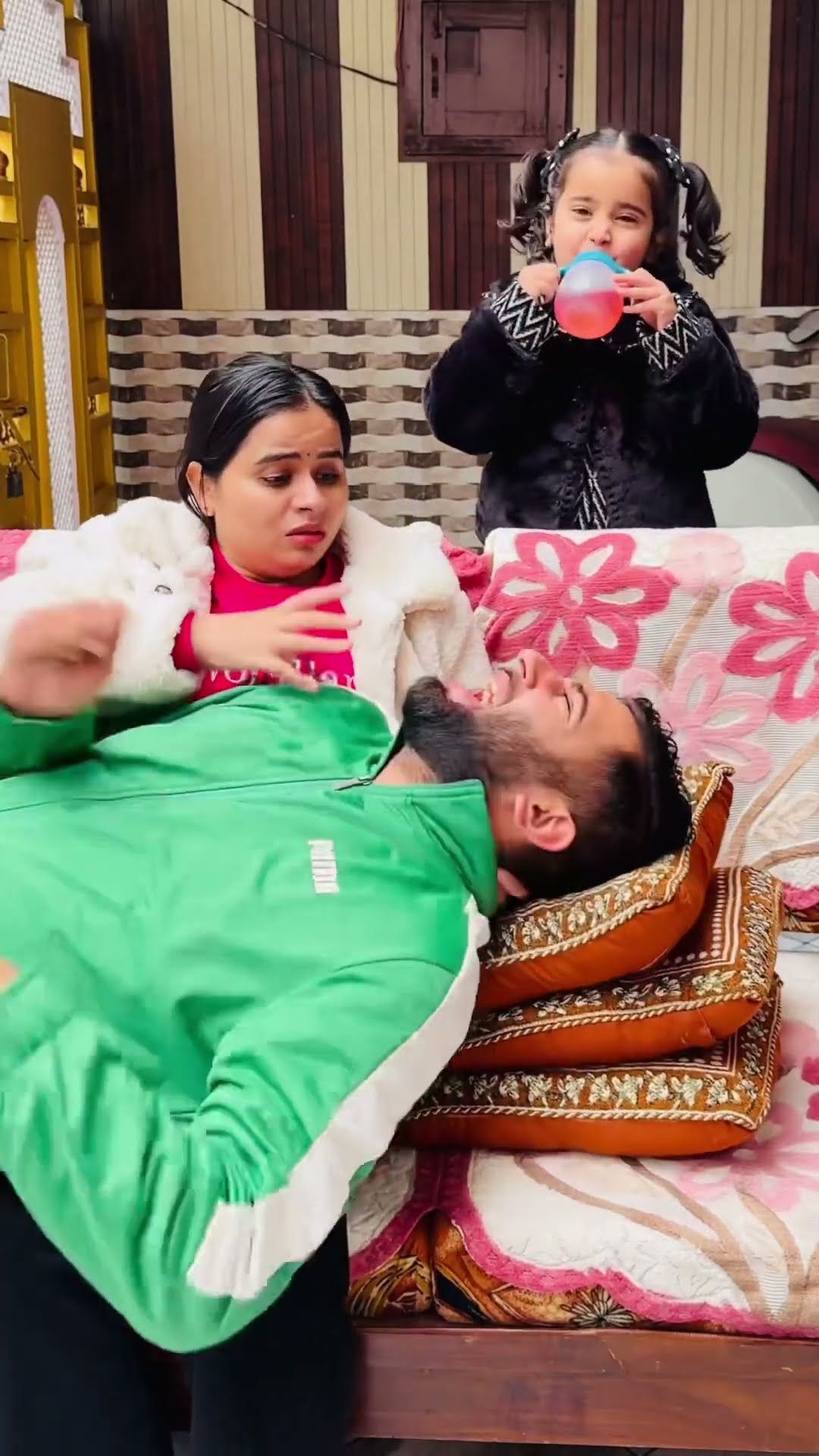 Anaya Ne Papa Ki Nipple Chhin Li ?