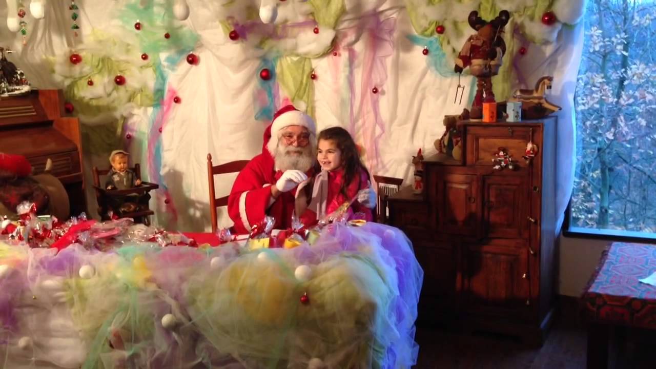 Babbo Natale Montebabbio.Alena A Casa Di Babbo Natale Youtube